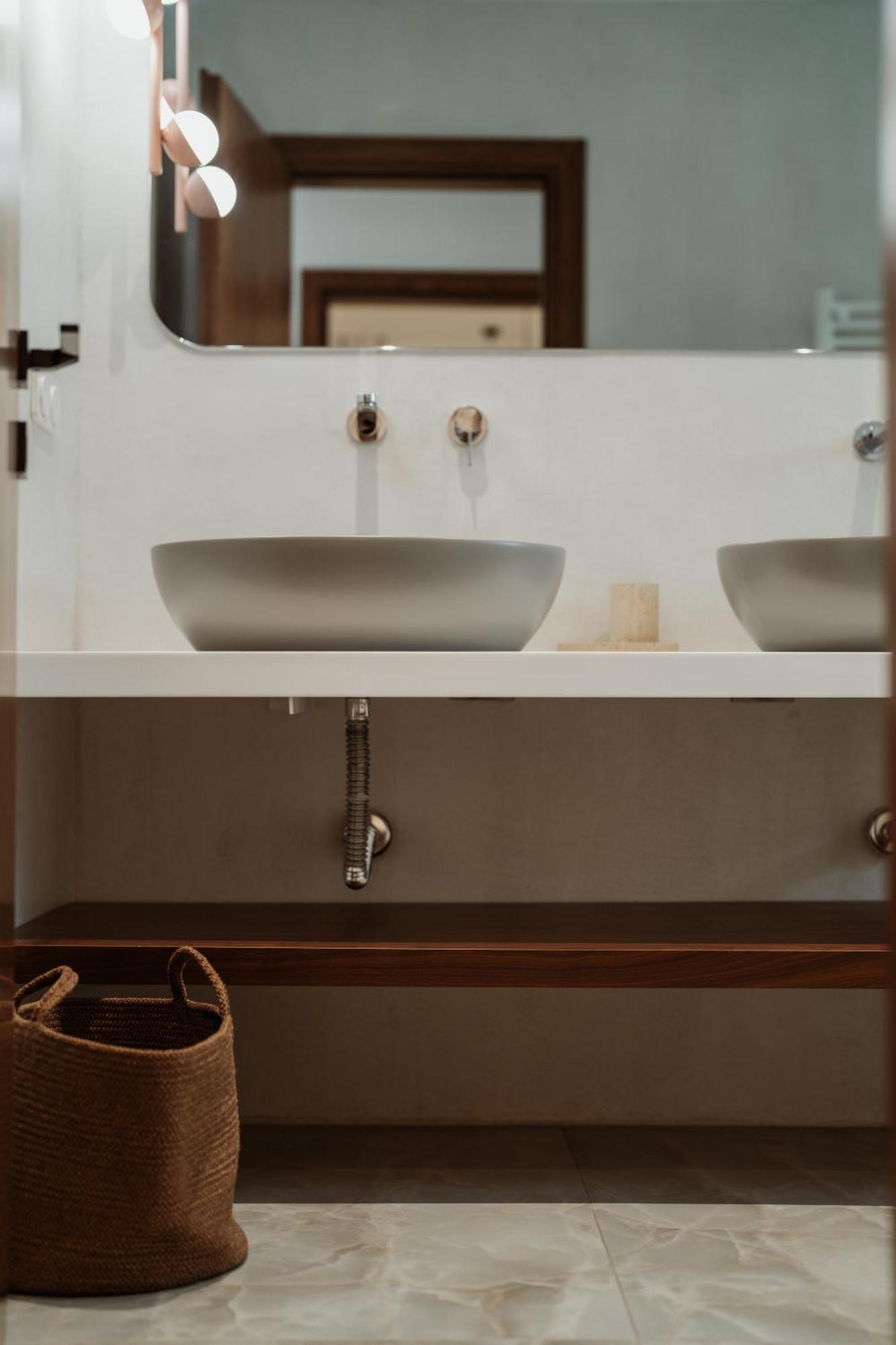 Iku Urban Apartment Kavála Ngoại thất bức ảnh